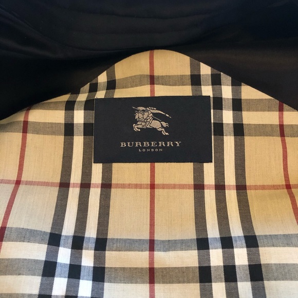 Beautiful, authentic Single Breasted Burberry Trench Coat